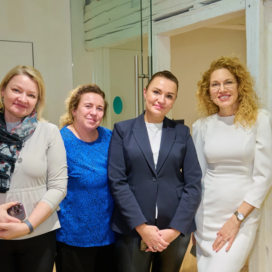 Мультимедийная презентация премиальной коллекции филлеров SkinFill Plus от бренда Promoitalia в ЭСТЕЛАБ Education. Анатомическое обоснование и ультразвуковая диагностика введения дермальных филлеров.